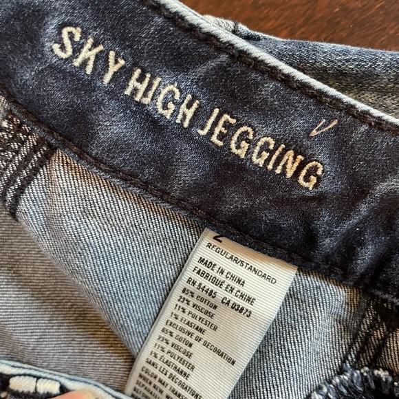 American Eagle Jegging jeans - Picture 2 of 3